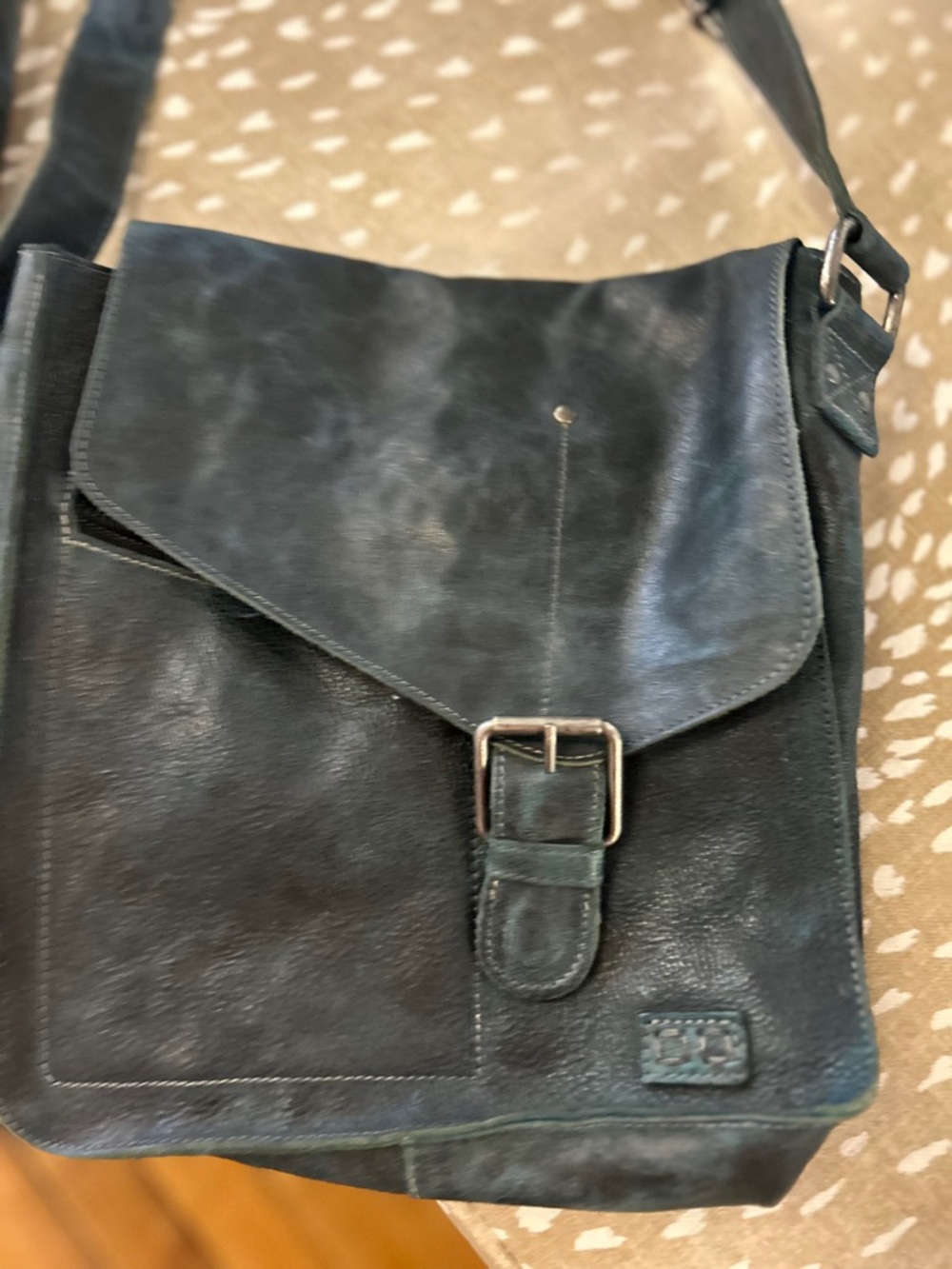 Bed Stu “Venice Beach” Dark Navy  Leather Crossbody w/ Magnetic Buckle Flap - Picture 4 of 10